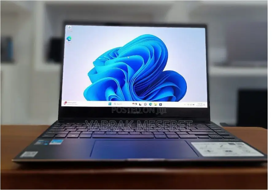 New Laptop Asus ZenBook Flip UX360UA 16GB Intel Core I7 SSD 1T