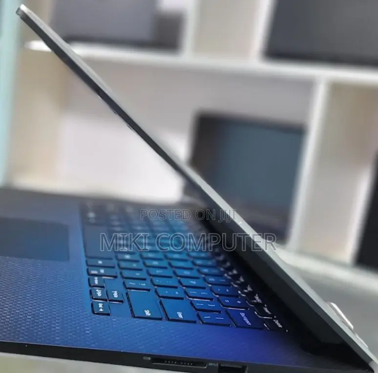 New Laptop Dell Precision 15 3541 16GB Intel Core I9 SSD 512GB