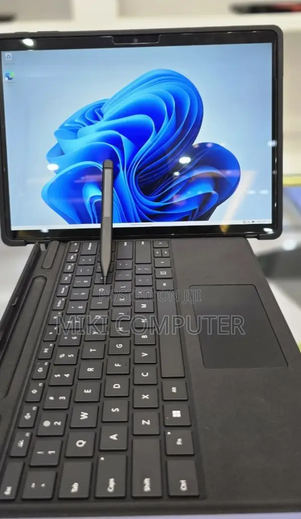 New Laptop Microsoft Surface Pro 9 16GB Intel Core I7 SSD 256GB