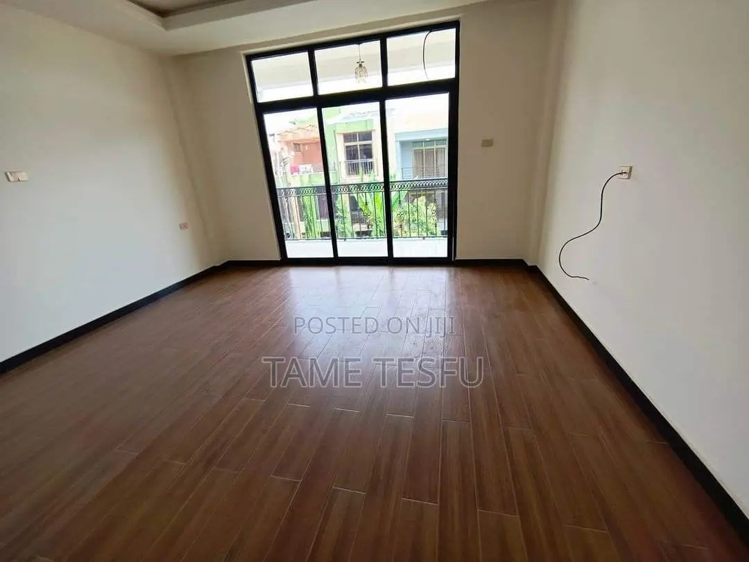 Furnished 5bdrm House in Figa, Bole for sale