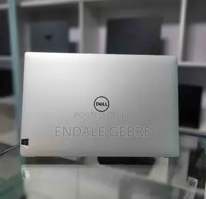 New Laptop Dell Precision 15 3520 16GB Intel Core I9 SSD 512GB