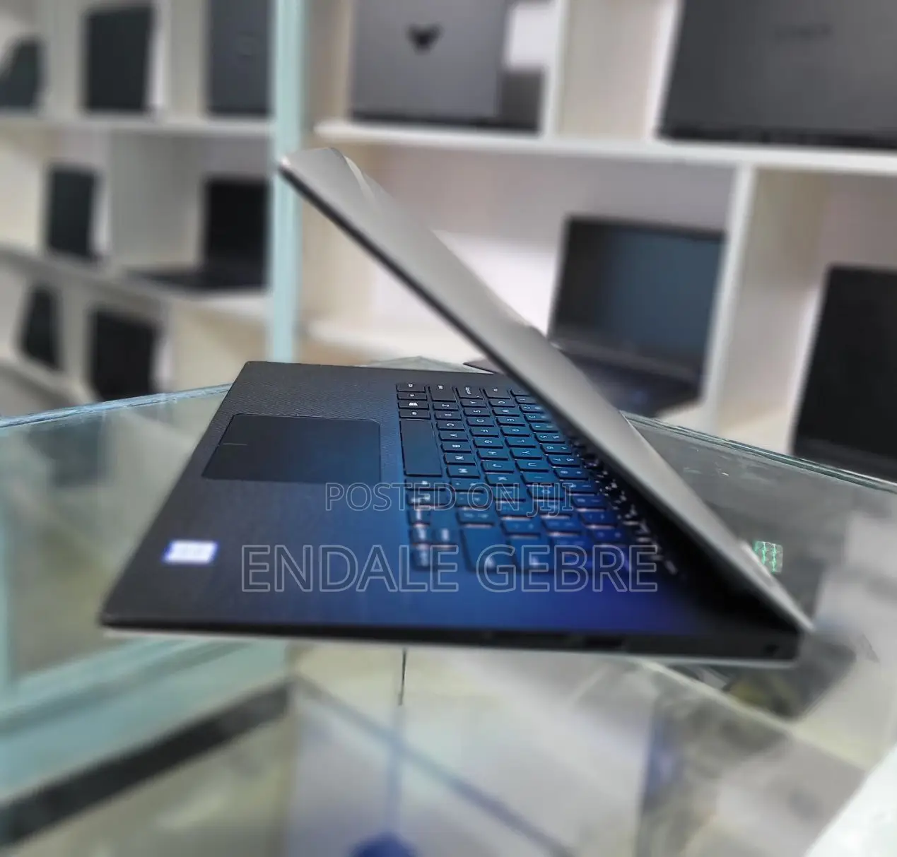 New Laptop Dell Precision 15 3520 16GB Intel Core I9 SSD 512GB