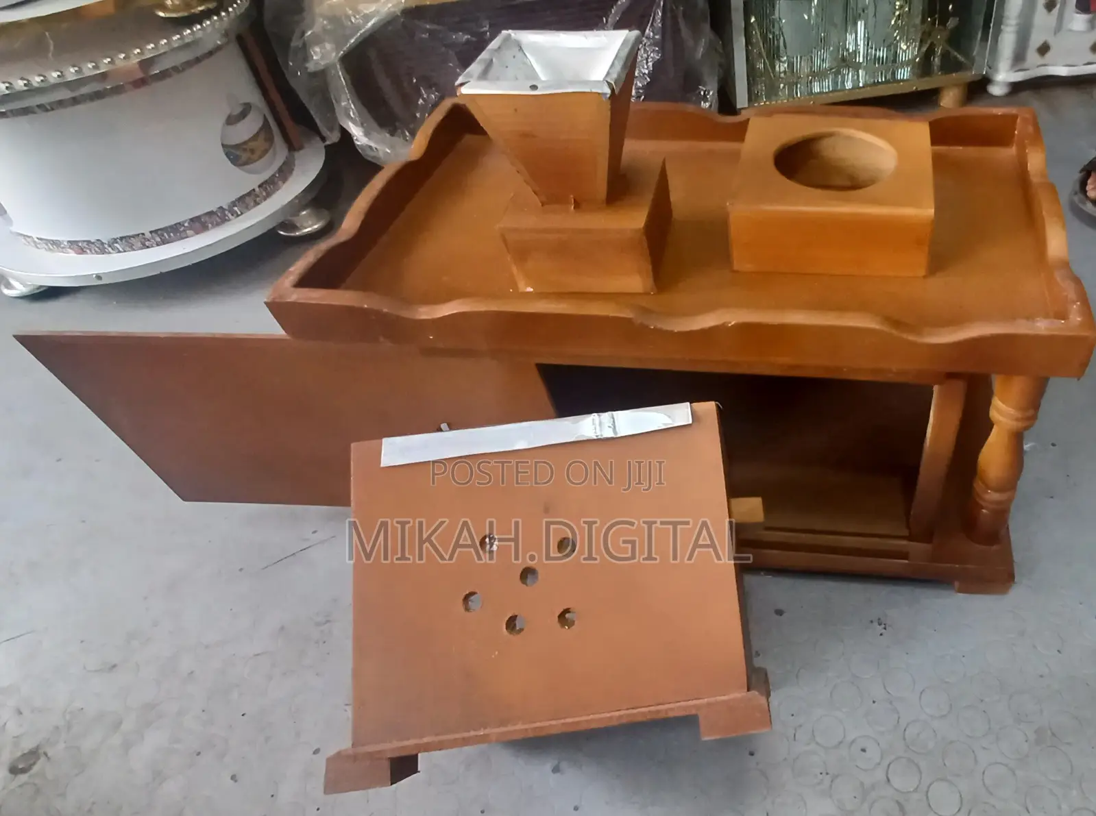 Hand Carved White Brown Plywood Rekebot