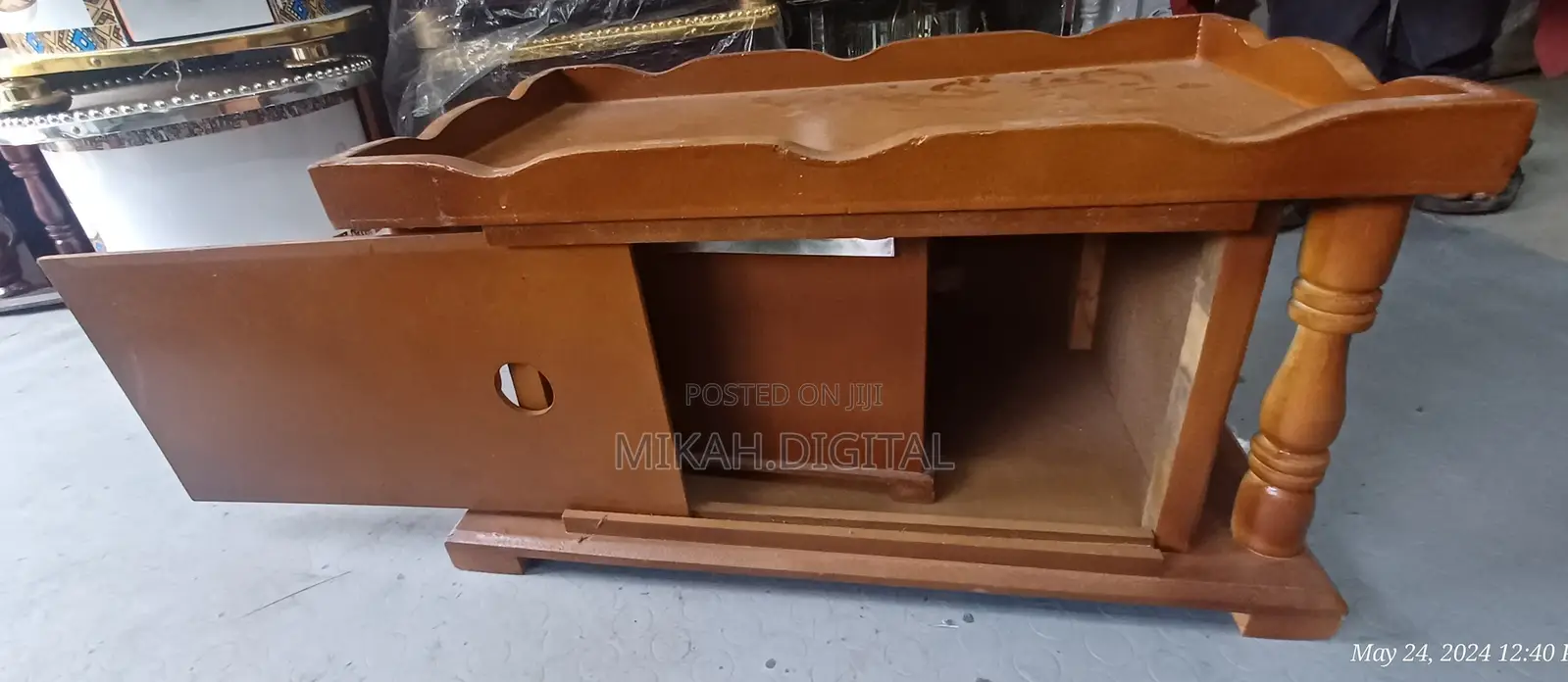 Hand Carved White Brown Plywood Rekebot