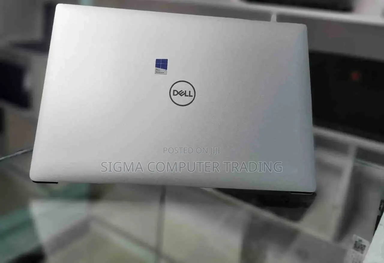 New Laptop Dell Precision 15 5520 16GB Intel Core I7 SSD 512GB