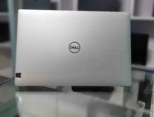 New Laptop Dell Precision 15 3520 16GB Intel Core I9 SSD 512GB