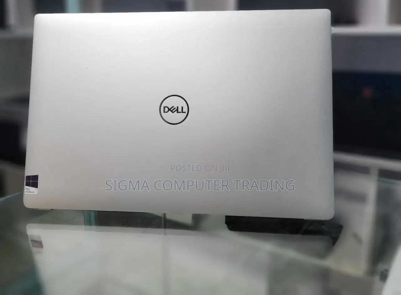 New Laptop Dell Precision 15 3520 16GB Intel Core I9 SSD 512GB