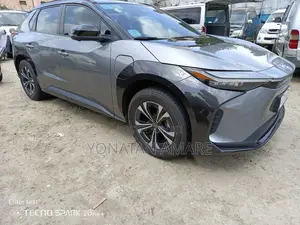 Photo - Toyota bZ4X 71.4 kWh AWD 2023 Gray