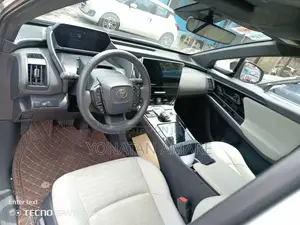 Toyota bZ4X 71.4 kWh AWD 2023 Gray