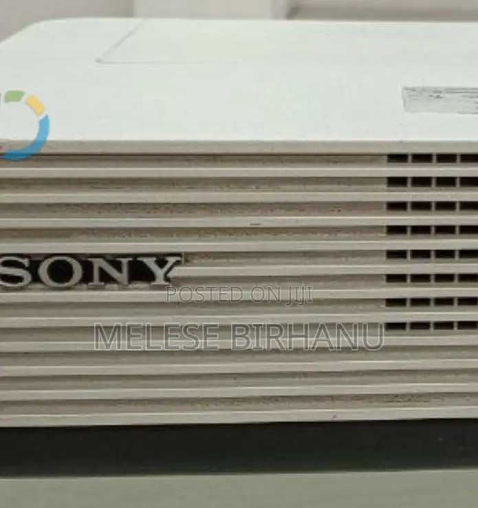 Used Sony VPL-DX221 PROKECTOR