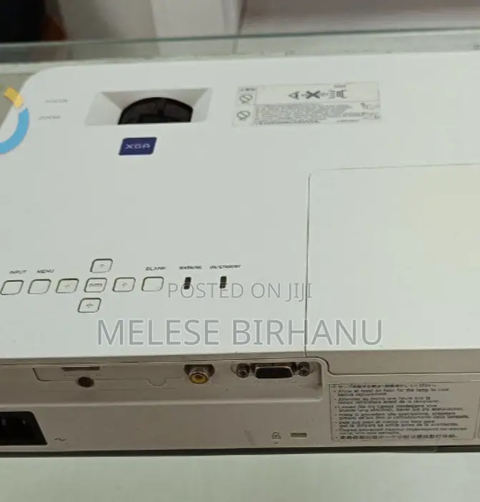 Used Sony VPL-DX221 PROKECTOR