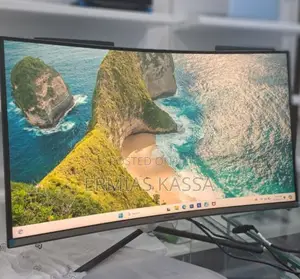 Photo - Samsung 32"Inch Gaming Curved Monitor ()