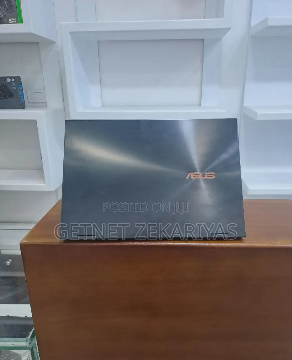 New Laptop Asus ZenBook Flip S UX370UA 16GB Intel Core I7 SSD 1T