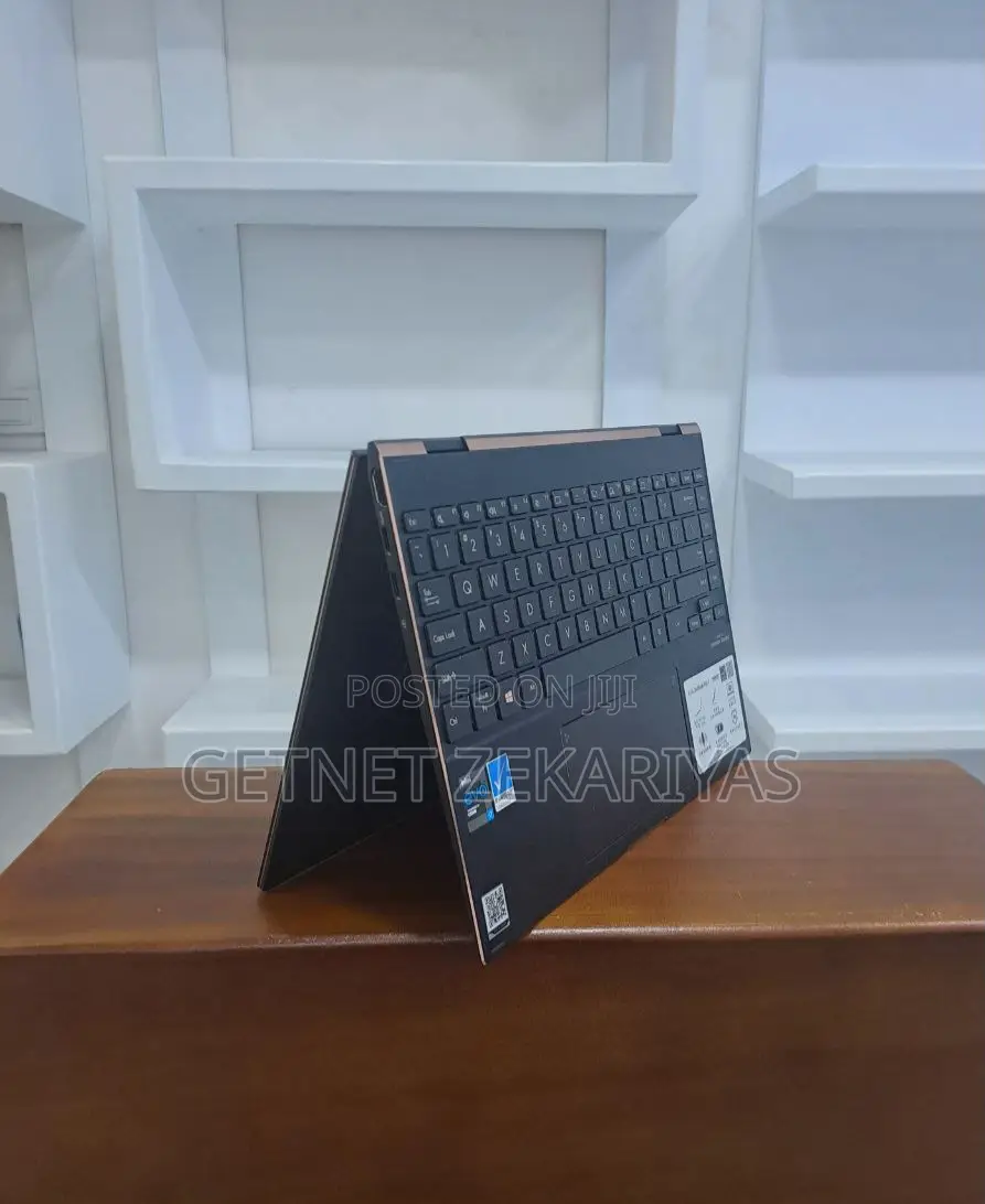 New Laptop Asus ZenBook Flip S UX370UA 16GB Intel Core I7 SSD 1T