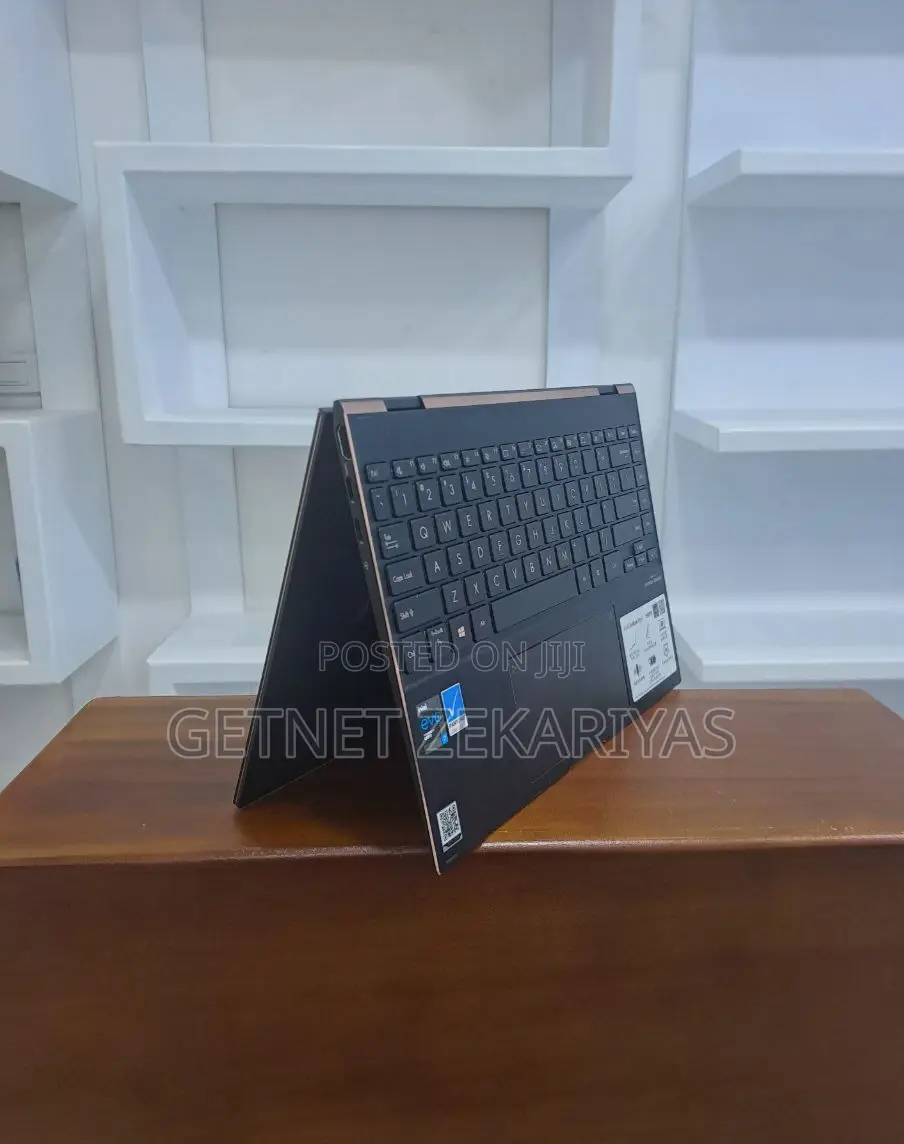 New Laptop Asus ZenBook Flip S UX370UA 16GB Intel Core I7 SSD 1T