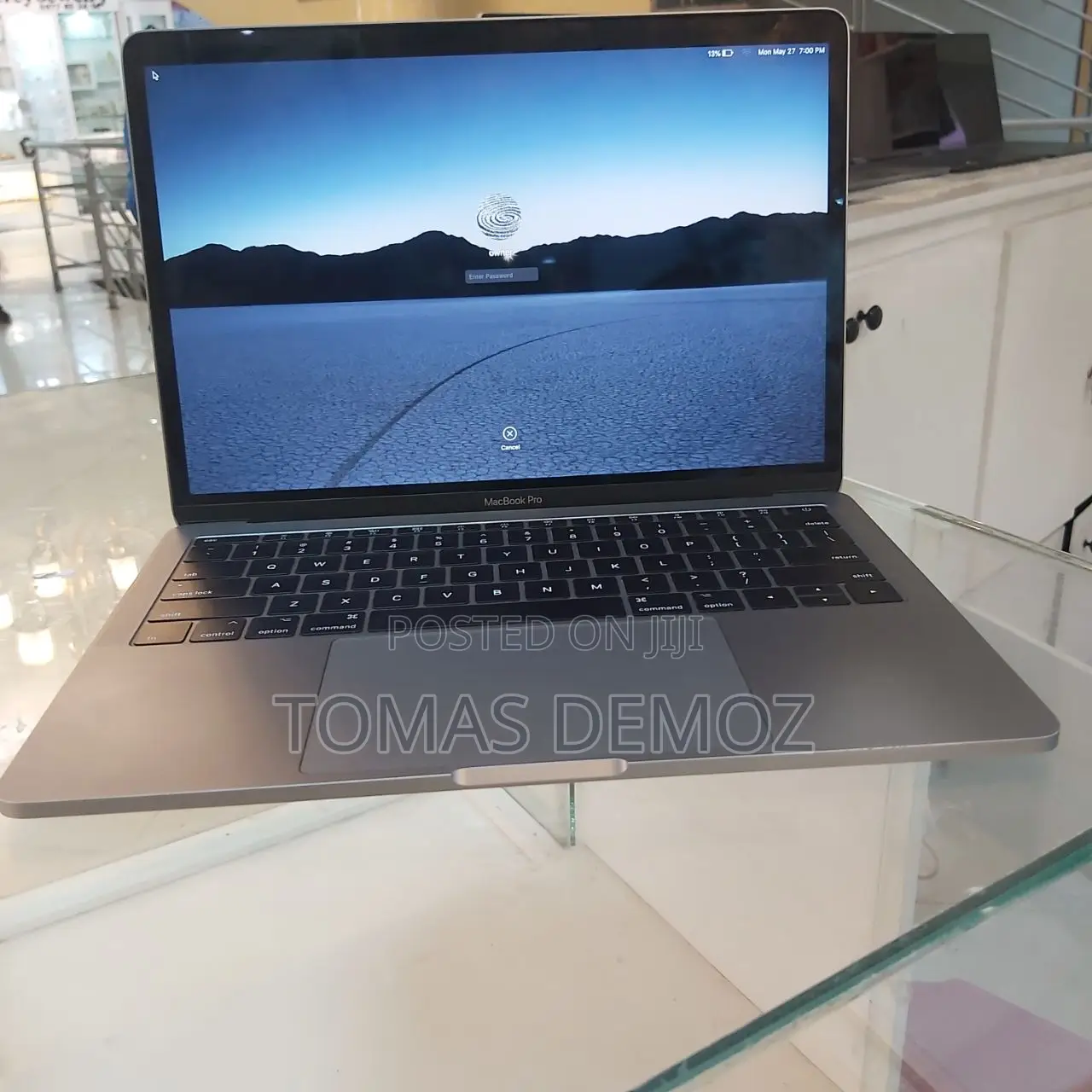 New Laptop Apple MacBook Pro 2017 16GB Intel Core I5 SSD 512GB