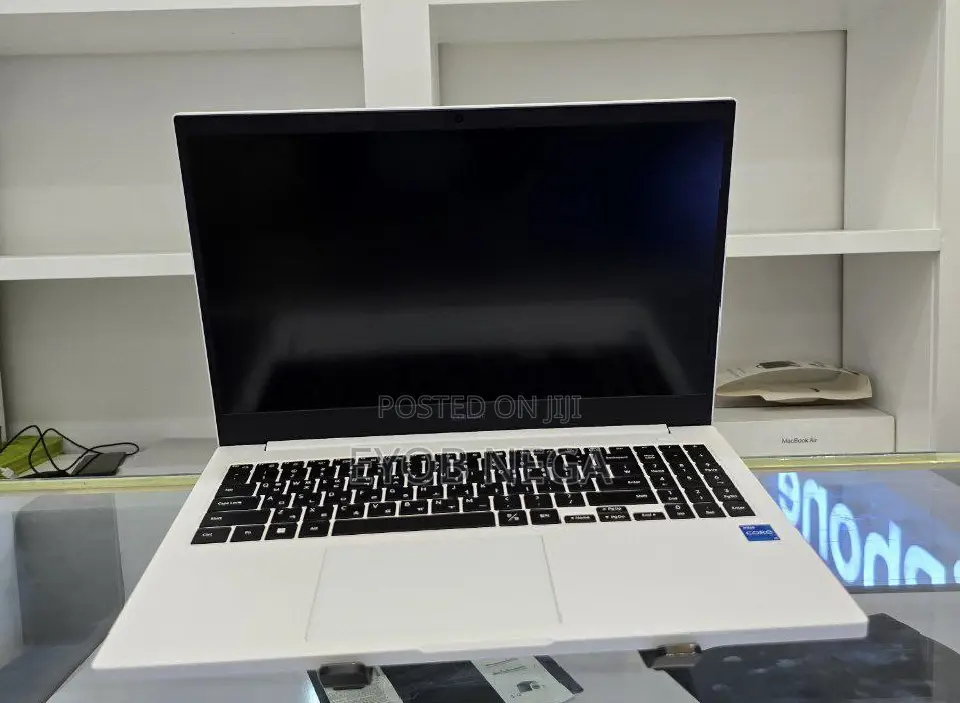 New Laptop Samsung 8GB Intel Core I5 HDD+SSD 1.5T