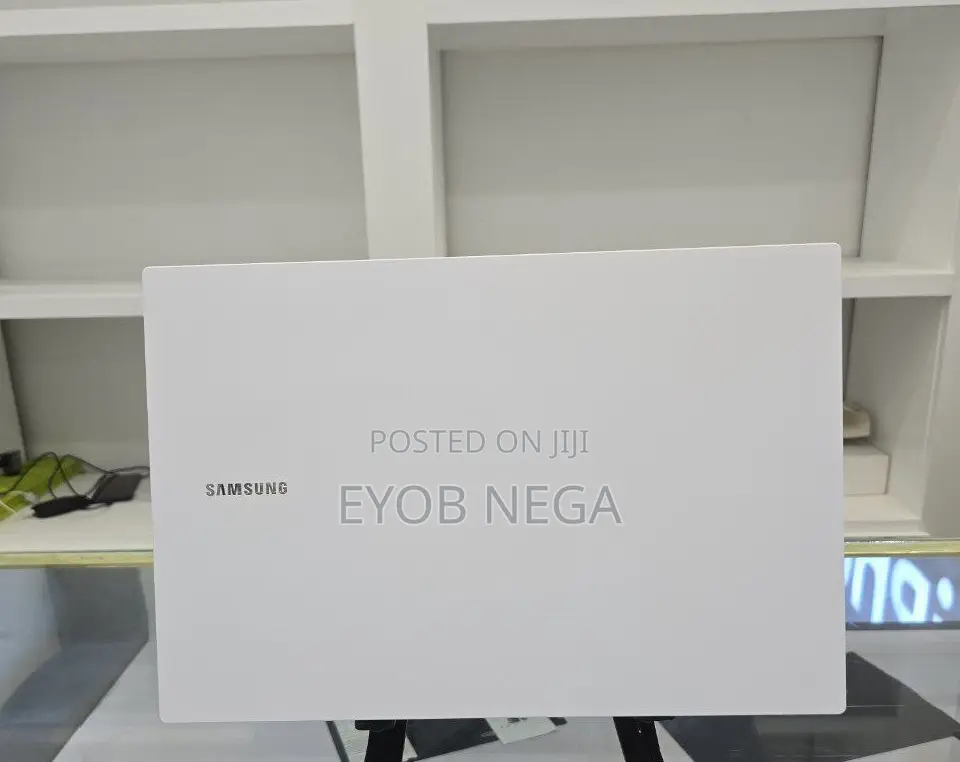 New Laptop Samsung 8GB Intel Core I5 HDD+SSD 1.5T