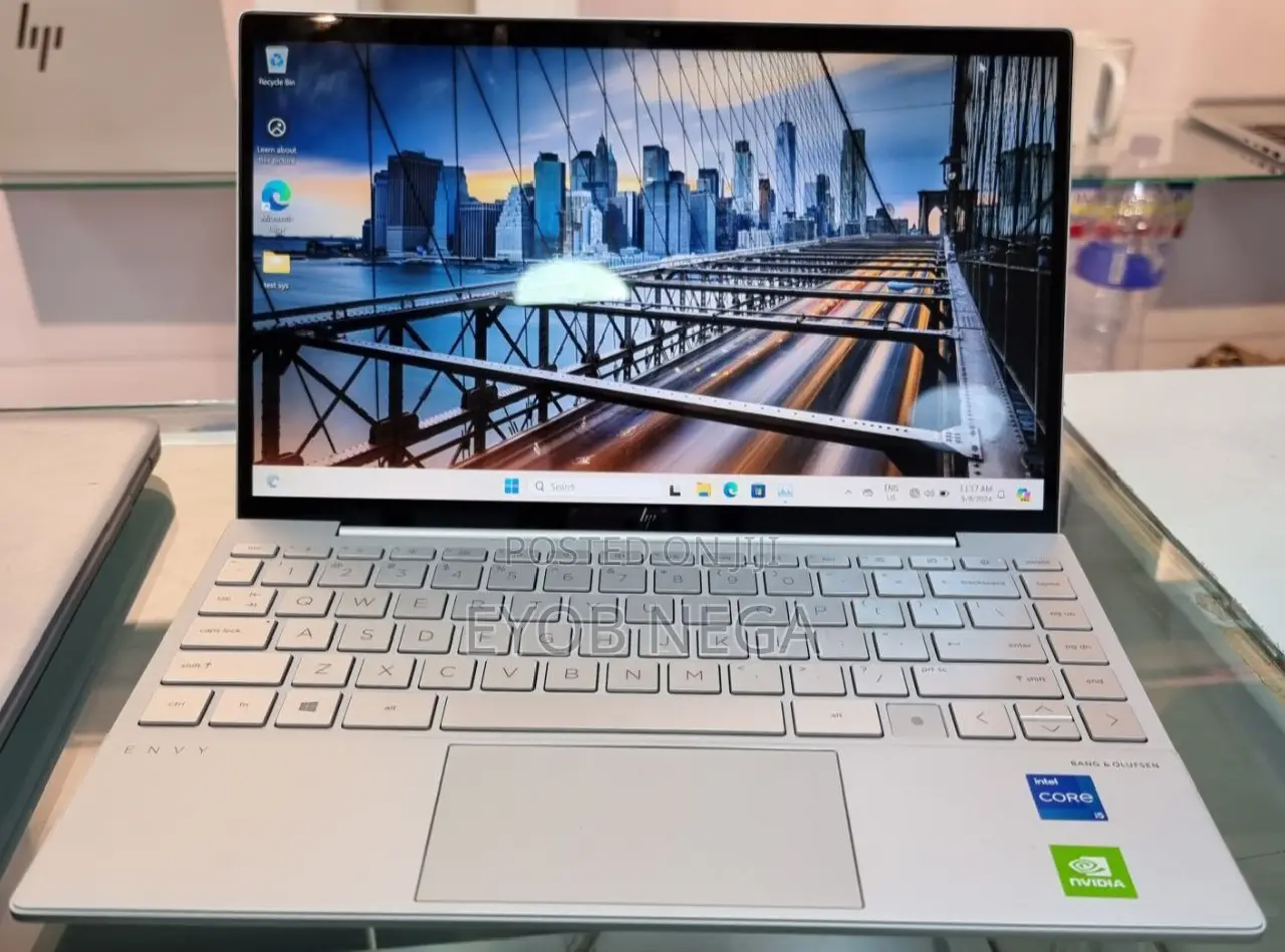 New Laptop HP Envy 13 16GB Intel Core I5 SSD 512GB