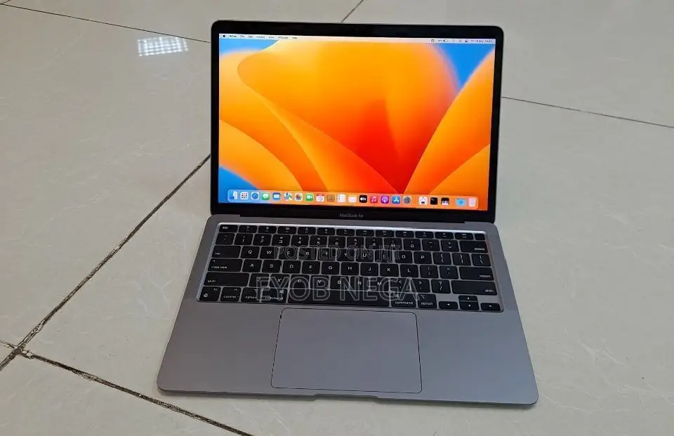 New Laptop Apple MacBook Air 2020 M1 8GB Apple M1 SSD 256GB