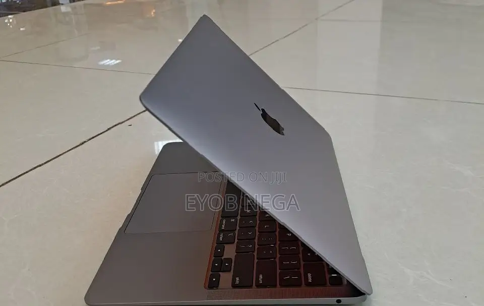New Laptop Apple MacBook Air 2020 M1 8GB Apple M1 SSD 256GB