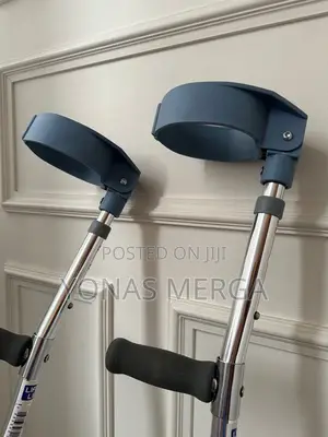 Crutches $ክራንች_በራሶ ልክ ቁመት ያረዝሙታል ያጥራል/Crutches:Crutches:ክራንች