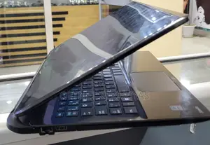 New Laptop Toshiba Satellite C665 4GB Intel Core I7 SSD 256GB