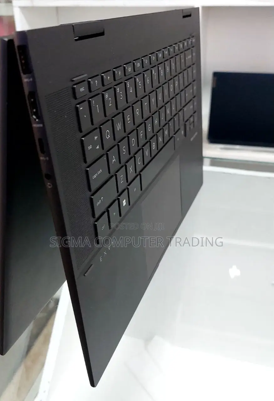 New Laptop HP Envy X360 16GB AMD Ryzen 7 SSD 512GB
