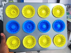 ~12 Cup Muffin Pan