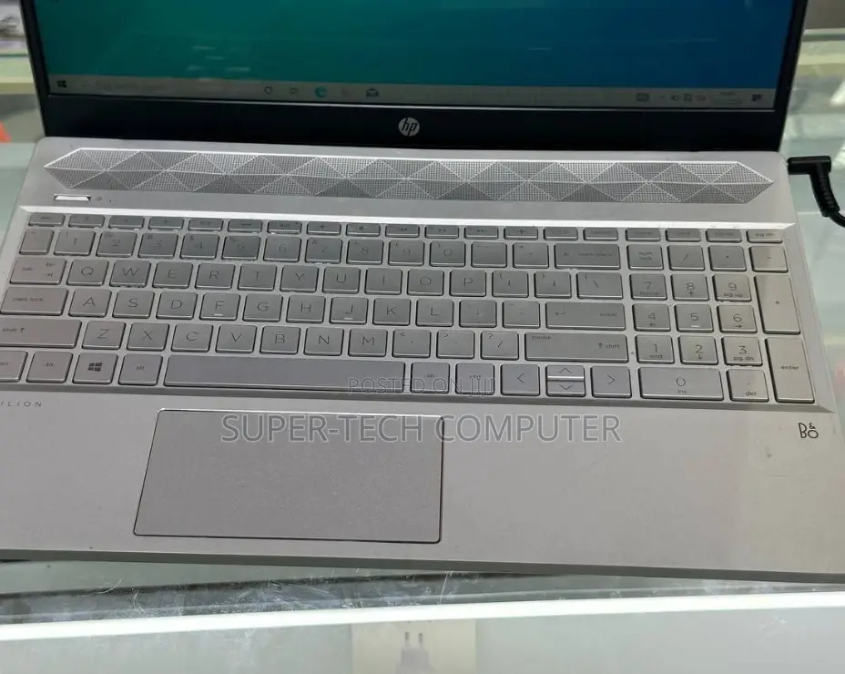 New Laptop HP Pavilion 15 8GB Intel Core I5 HDD 1T