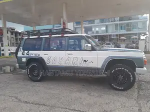Nissan Patrol 1992 White
