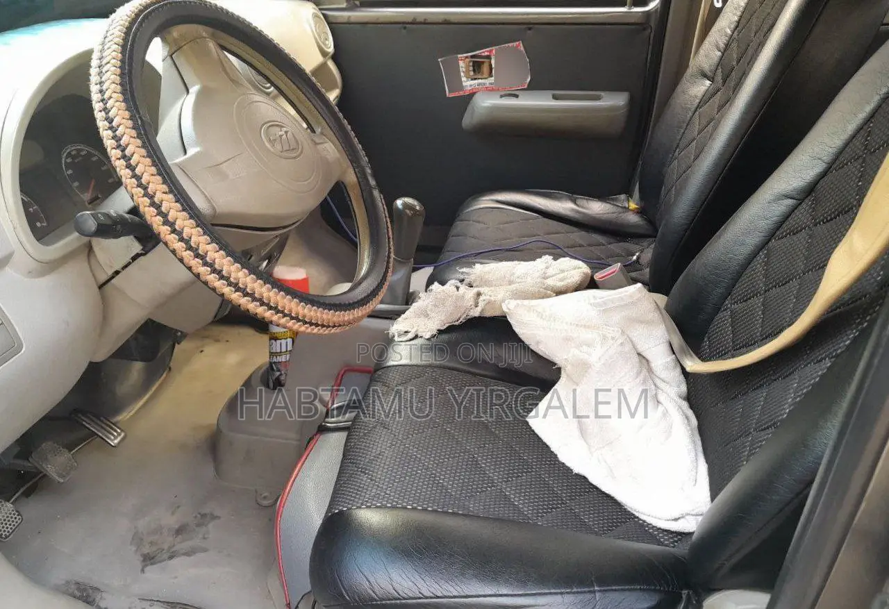 Nissan Patrol 1992 White