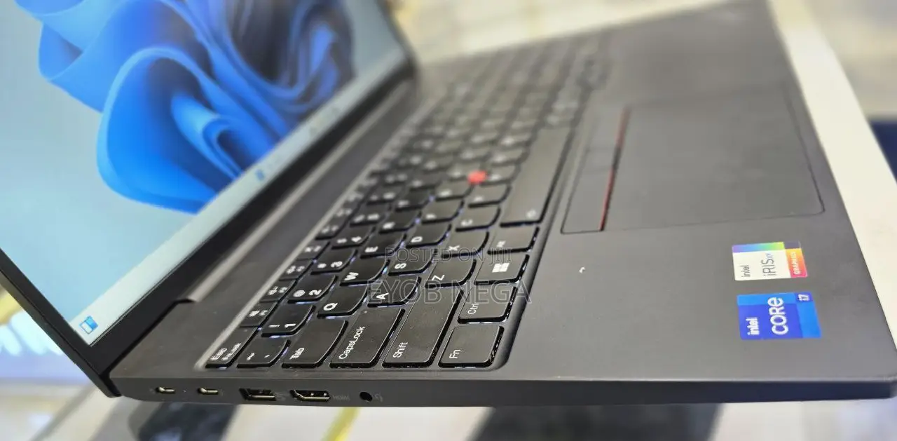 New Laptop Lenovo ThinkPad Yoga 16GB Intel Core I7 SSD 512GB