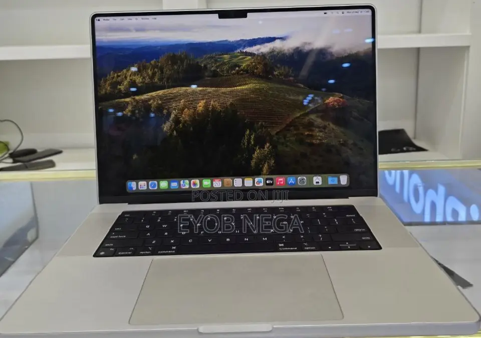 New Laptop Apple MacBook Pro 2023 M2 Max 16-Inch 16GB Apple M2 SSD 1T