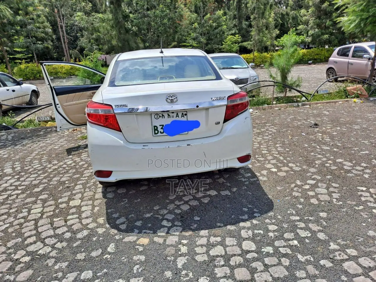 Toyota Yaris 2014 White