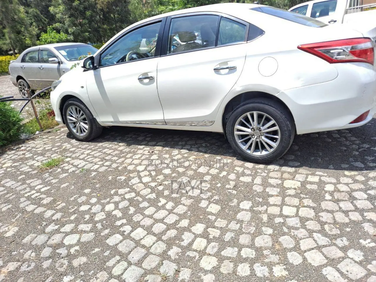 Toyota Yaris 2014 White