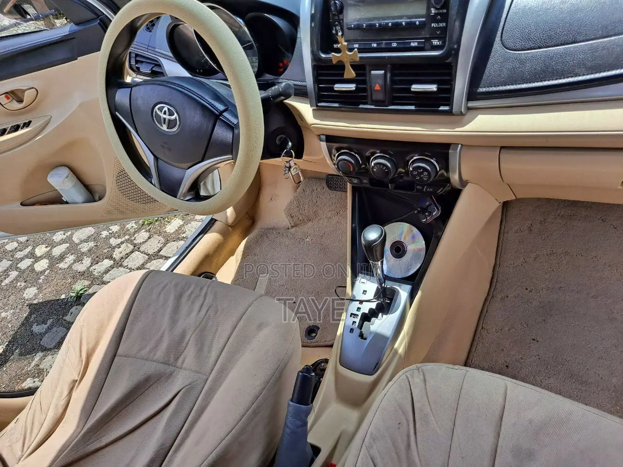 Toyota Yaris 2014 White