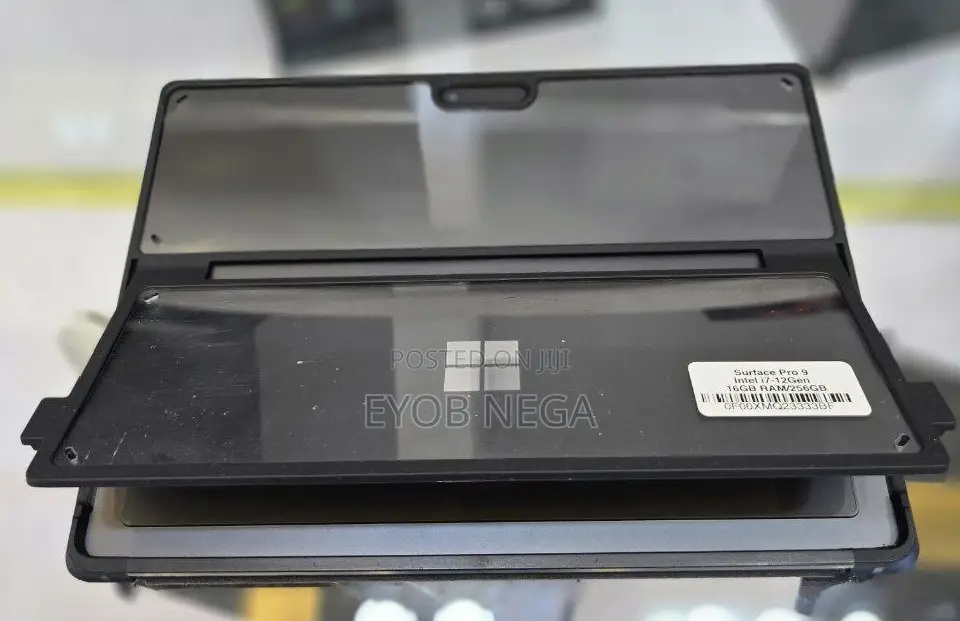 New Laptop Microsoft Surface Pro 9 16GB Intel Core I7 SSD 256GB