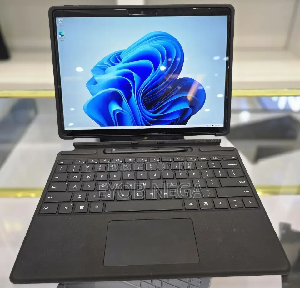 New Laptop Microsoft Surface Pro 9 16GB Intel Core I7 SSD 256GB