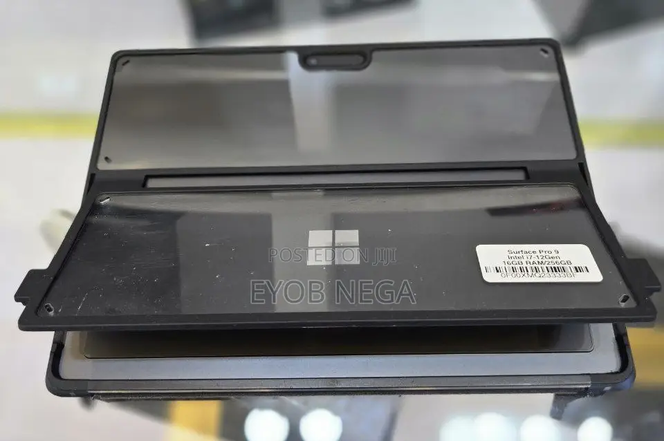 New Laptop Microsoft Surface Pro 9 16GB Intel Core I7 SSD 256GB