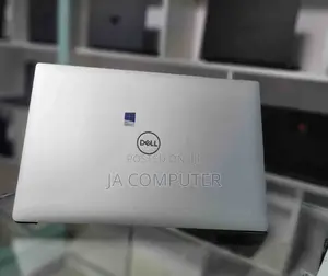 New Laptop Dell Precision 15 3520 16GB Intel Core I7 SSD 512GB