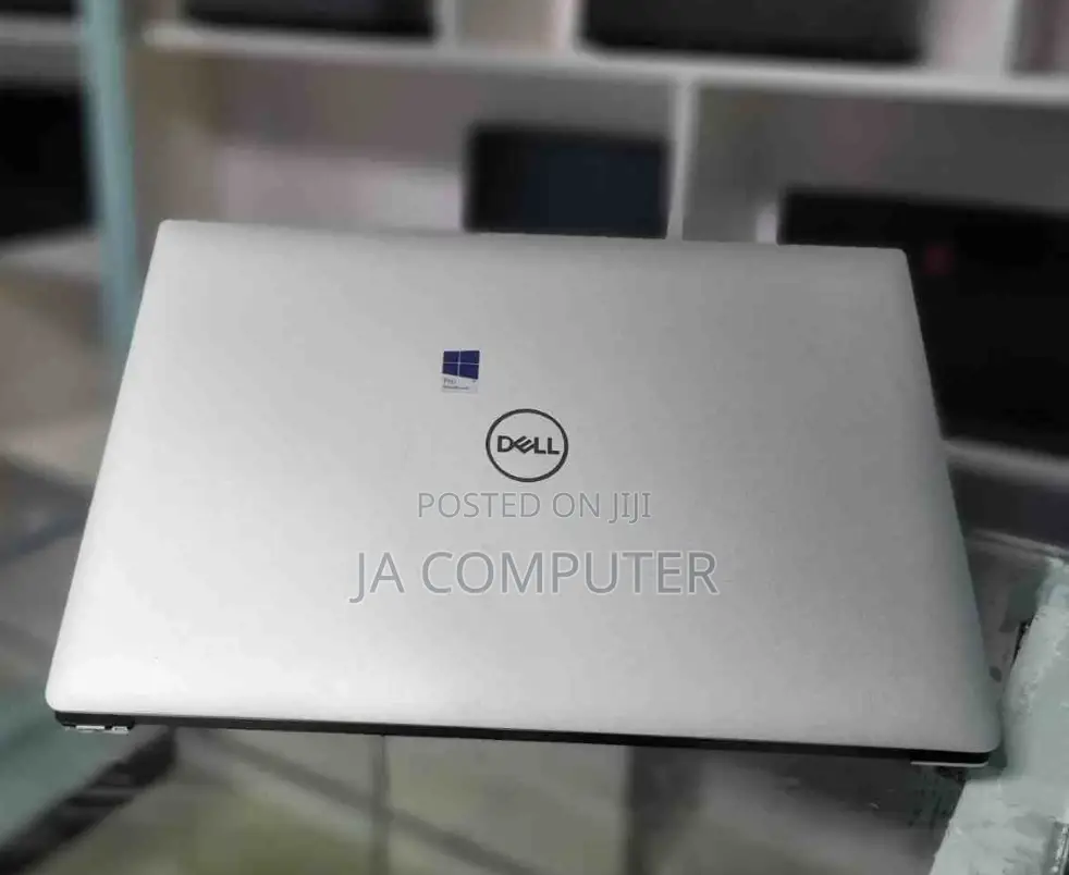 New Laptop Dell Precision 15 3520 16GB Intel Core I7 SSD 512GB