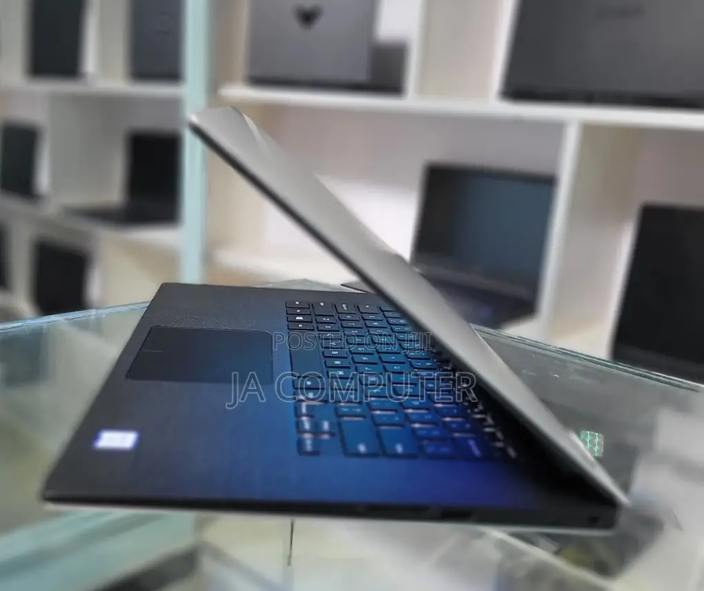 New Laptop Dell Precision 15 3541 16GB Intel Core I9 SSD 1T