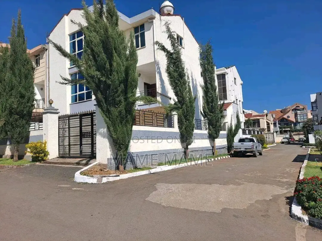 7bdrm House in Addis Abeba, Bole for sale