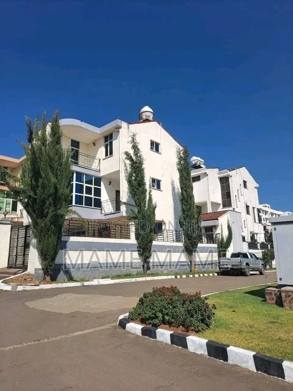 7bdrm House in Addis Abeba, Bole for sale