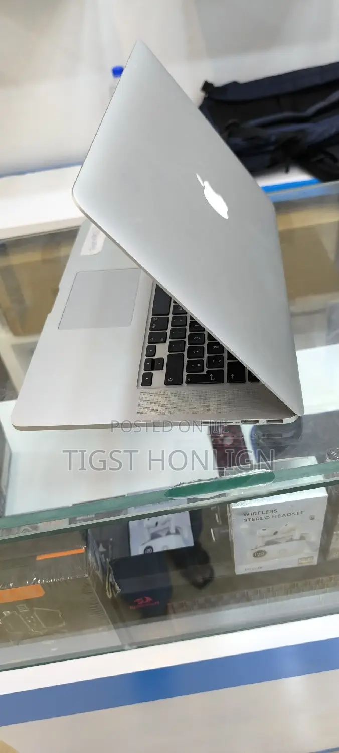 New Laptop Apple MacBook 2014 16GB Intel Core I7 SSD 256GB