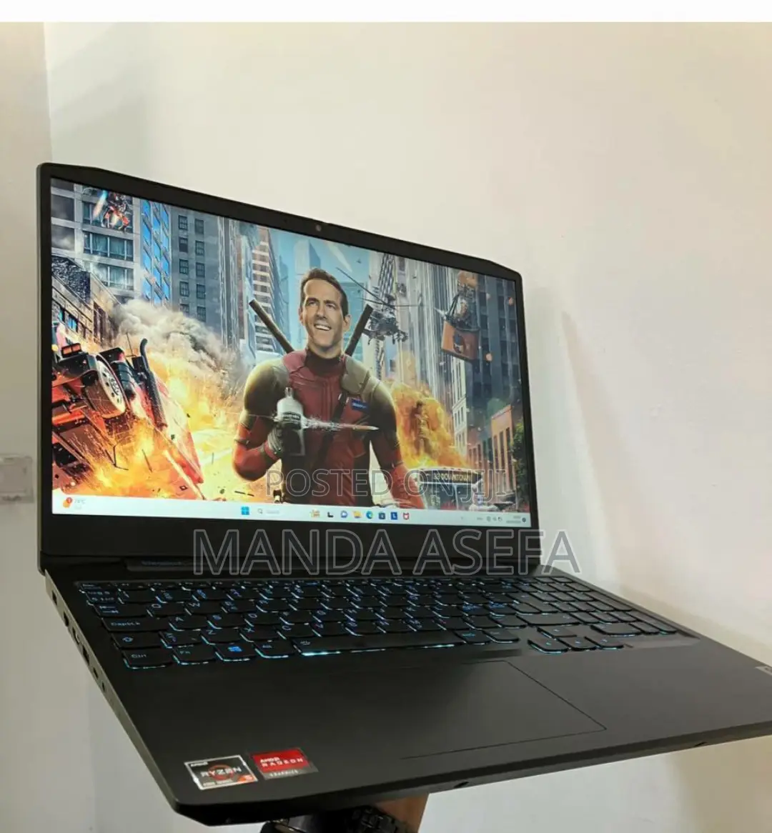 New Laptop Lenovo 8GB AMD Ryzen 5 SSD 512GB