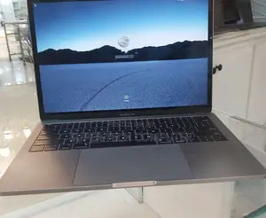 Photo - New Laptop Apple MacBook Pro 2017 16GB Intel Core I5 SSD 512GB