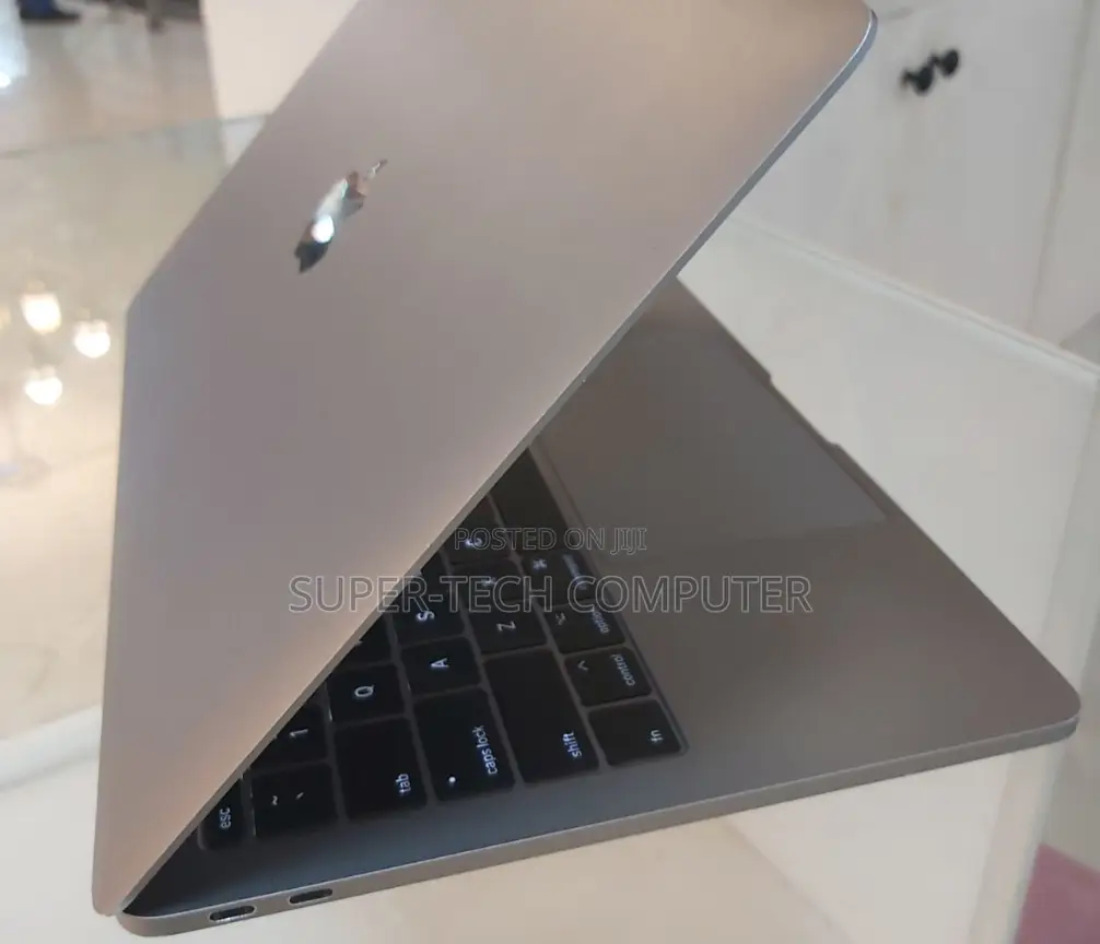 New Laptop Apple MacBook Pro 2017 16GB Intel Core I5 SSD 512GB