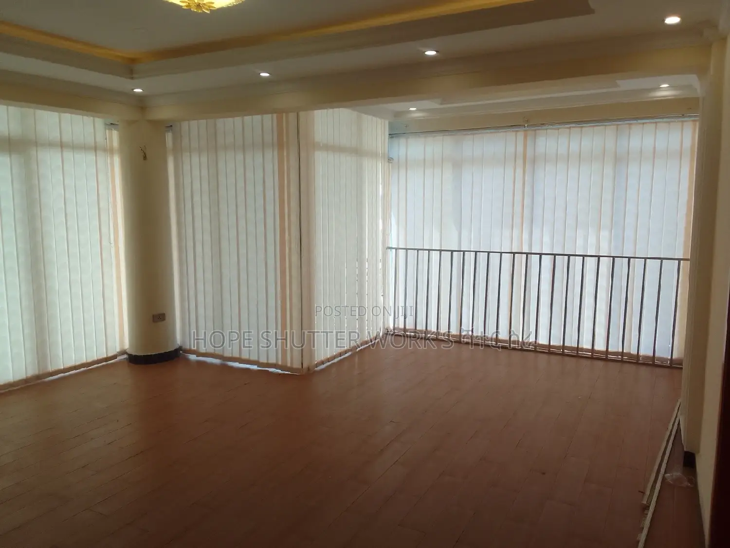 Vertical Blind ሻተር